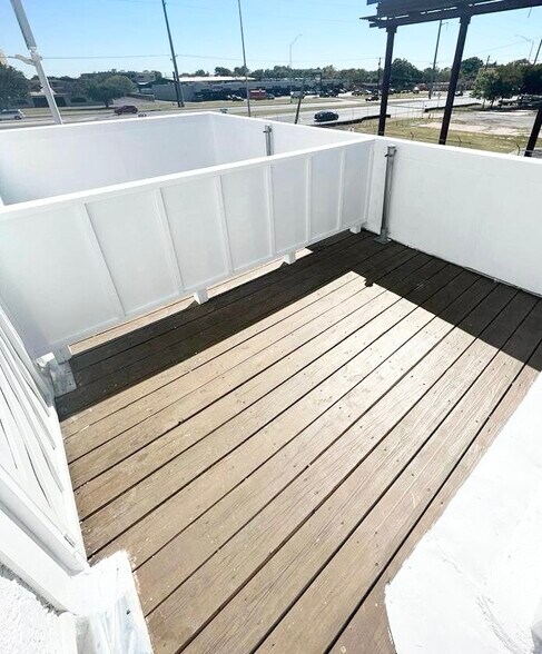 More Photos Of 7700 N Lamar Blvd, Austin Storefront Retail Office For Sale