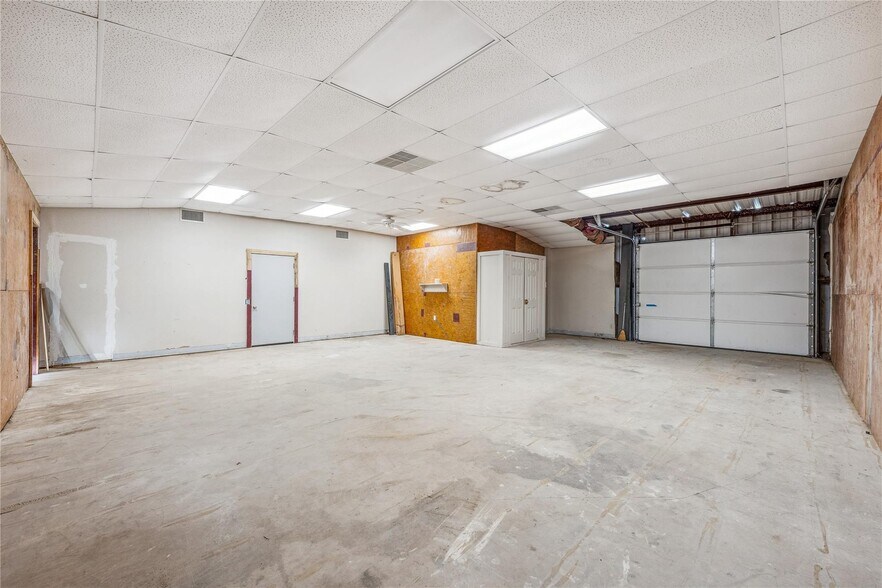 More Photos Of 1497 W Highway 67, Glen Rose Flex For Sale