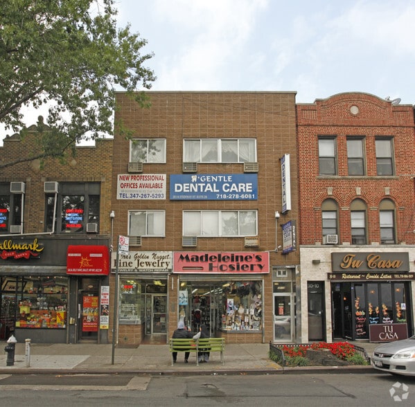 More Photos Of 30-14 Steinway St, Astoria Storefront Retail Office For Lease