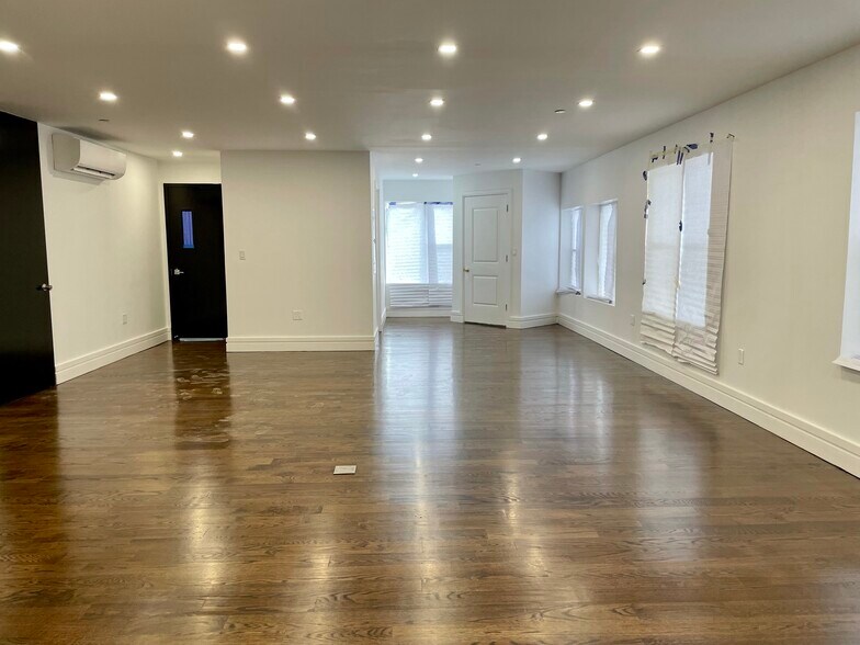 More Photos Of 94-01-94-03 101st Ave, Ozone Park Apartments For Lease