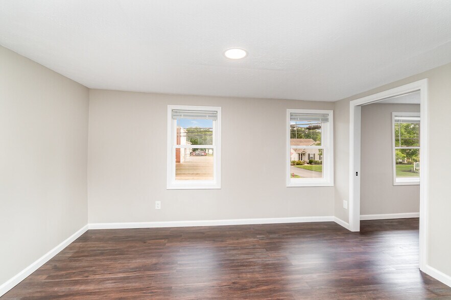 More Photos Of 84 W Foster Maineville Rd, Maineville Office For Sale