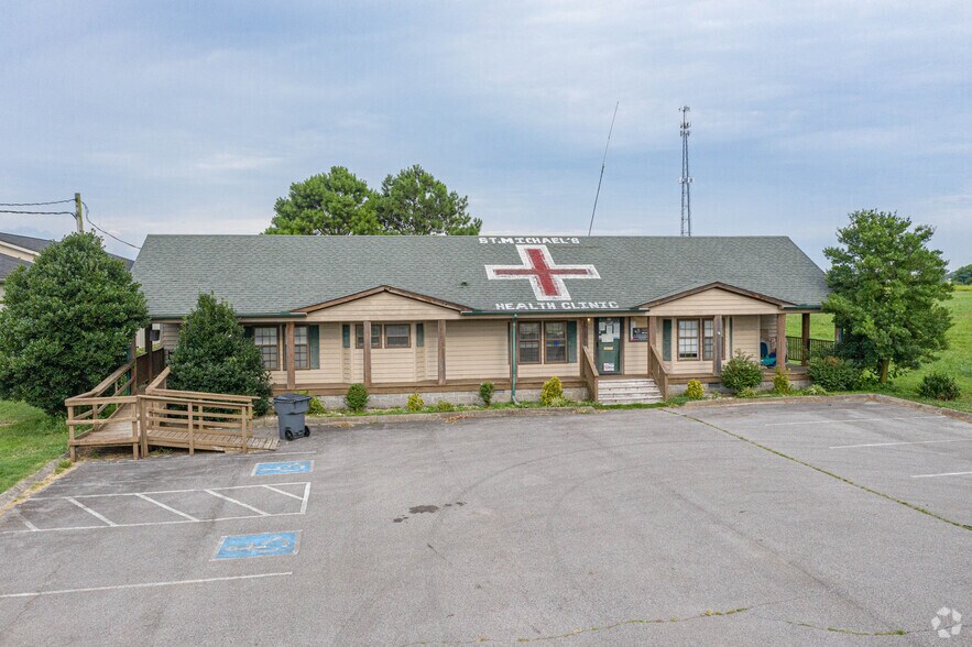 More Photos Of 2801 Walter Garrett Ln, Oak Grove Office For Sale