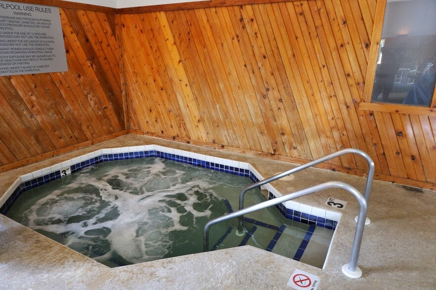 More Photos Of 737 Avon Rd, Sparta Hotel For Sale