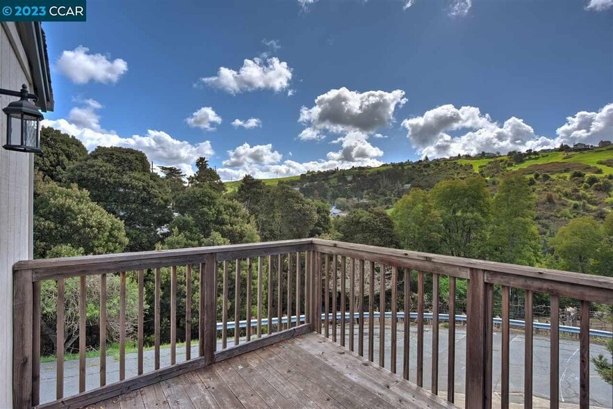 More Photos Of 619 Edwards St, Crockett Healthcare For Sale