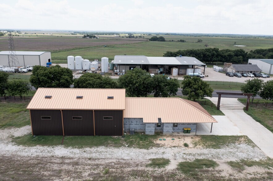 More Photos Of 16100 S Highway 77, Italy Land For Sale