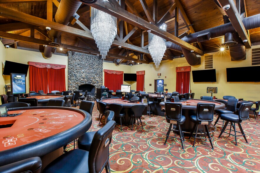 More Photos Of 11275 Folsom Blvd, Rancho Cordova Restaurant For Lease