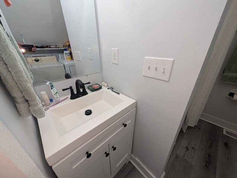 More Photos Of 1325 Hepburn Ave, Louisville Apartments For Sale