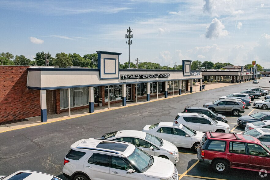 More Photos Of 2001-3141 Campus Dr, Saint Charles Unknown For Lease