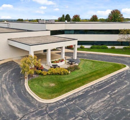 More Photos Of W209N17500 Industrial Dr, Jackson Manufacturing For Sale