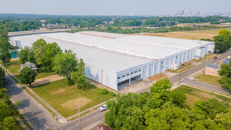 More Photos Of 2333 Mccall St, Dayton Warehouse For Lease