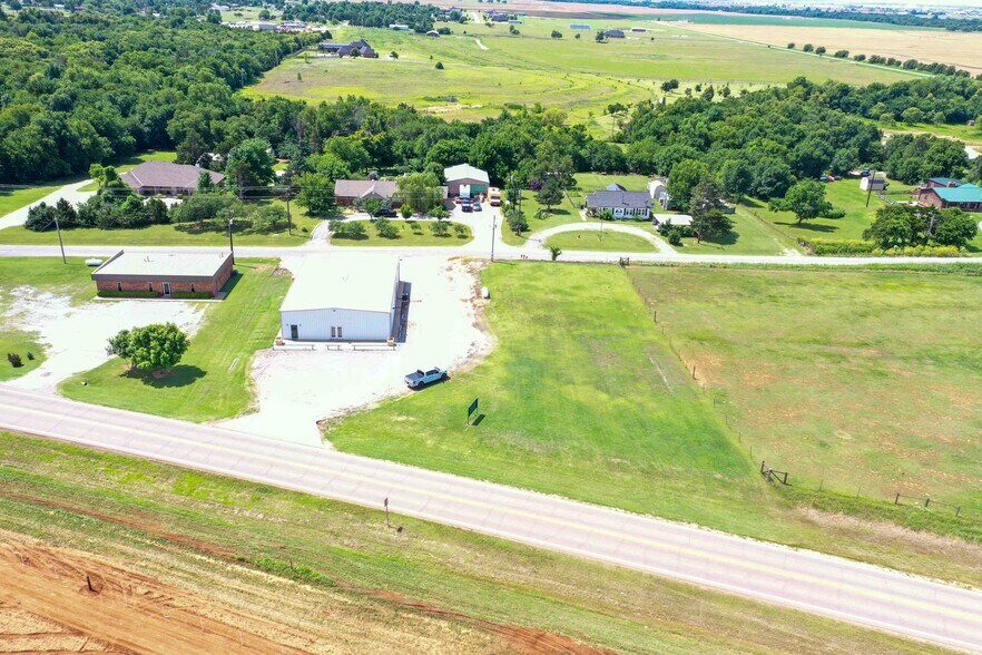 More Photos Of 16776 State Highway 33, Kingfisher Warehouse For Sale