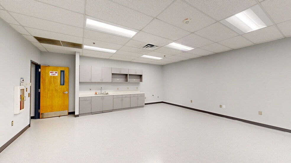 More Photos Of 4475 S Fulton Pky, Atlanta Unknown For Lease