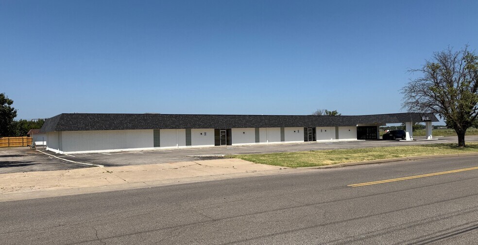 Primary Photo Of 1414 N Kennedy Ave, Shawnee Medical For Lease