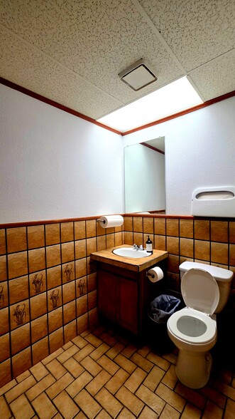 More Photos Of 217 S Glendora Ave, Glendora Office For Lease