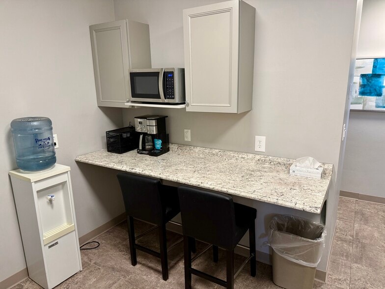 More Photos Of 2894 Center Rd, Poland Office For Sale