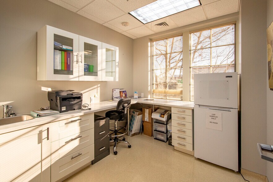 More Photos Of 12610 N Community House Rd, Charlotte Office For Sale