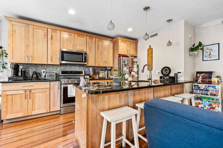 More Photos Of 104 Prince St, Boston Apartments For Sale