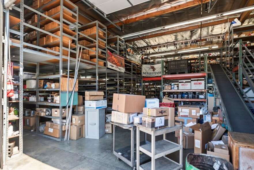 More Photos Of 1150-1164 Old Bayshore Hwy, San Jose Warehouse For Sale