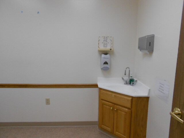 More Photos Of 2400 Darlington Rd, Beaver Falls General Retail For Sale