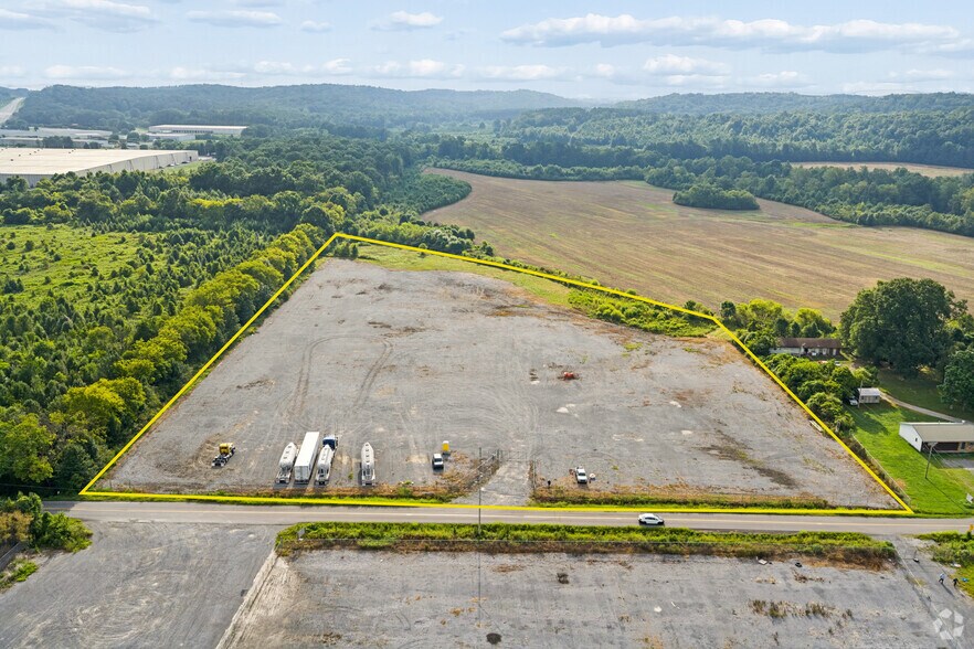 Primary Photo Of 390 Johnson Lake Rd, Adairsville Land For Lease
