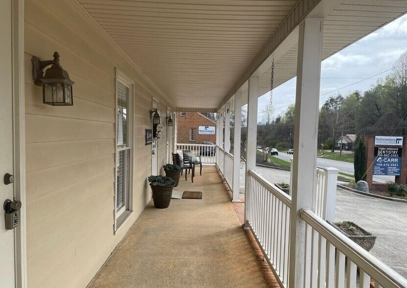 More Photos Of 471 S Main St, Cleveland Office For Sale