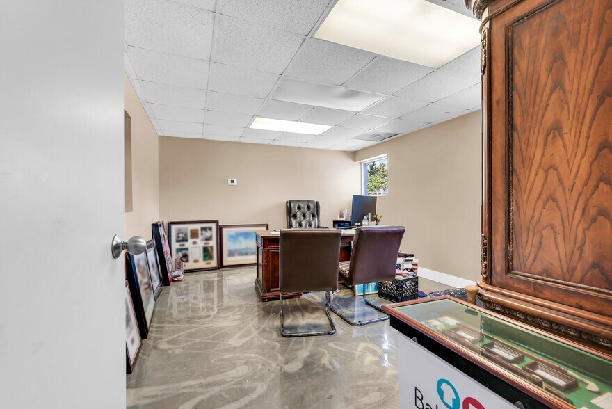 More Photos Of 1313 Rogers St, Savannah Service For Sale