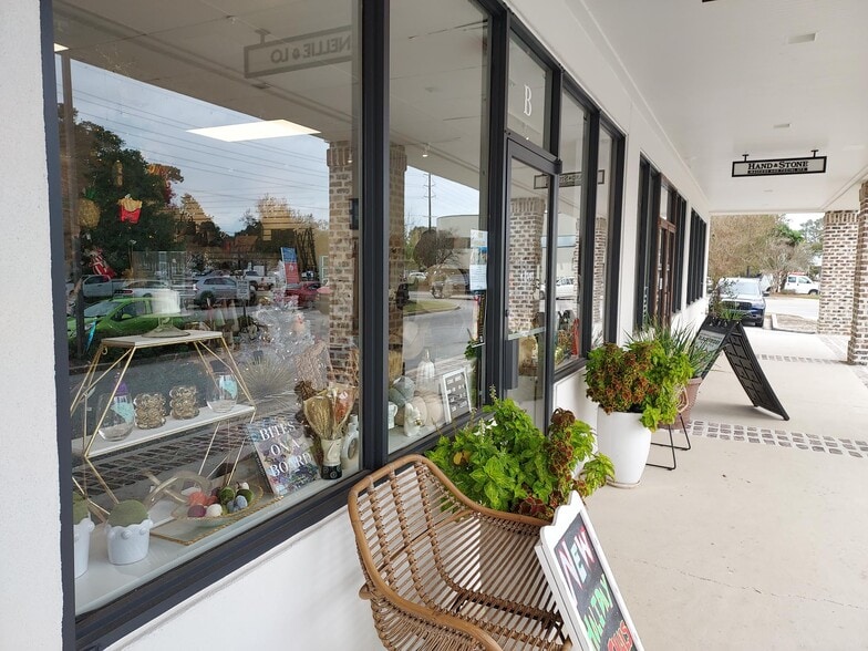 More Photos Of 976 Houston Northcutt Blvd, Mount Pleasant Unknown For Lease