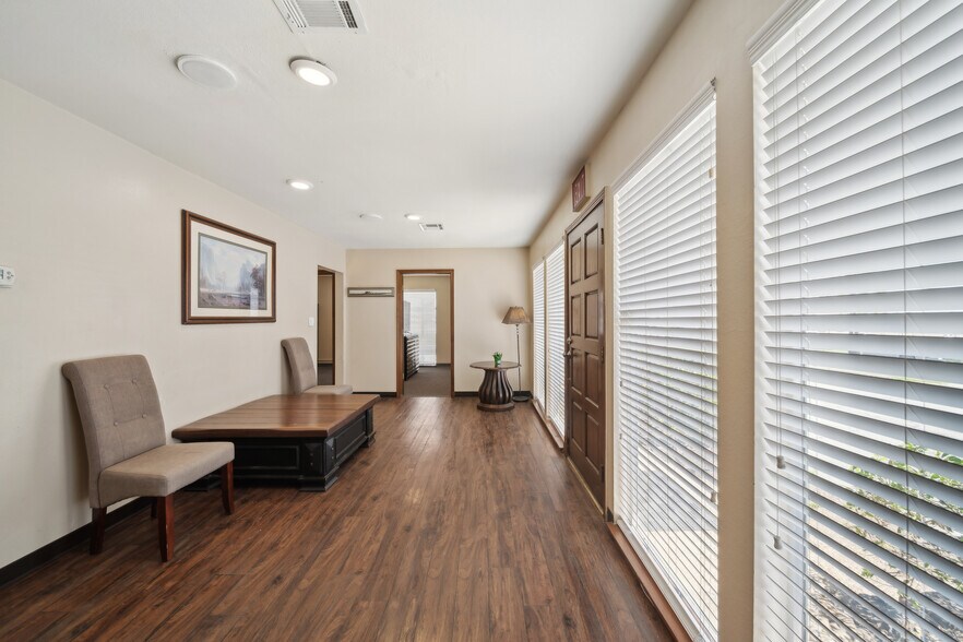 More Photos Of 4434-4437 S 74th Ave, Tulsa Warehouse For Sale