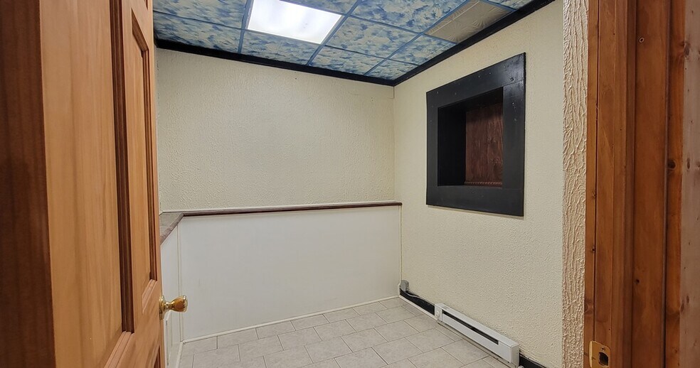 More Photos Of 325 N Main St, Liberty Flex For Lease