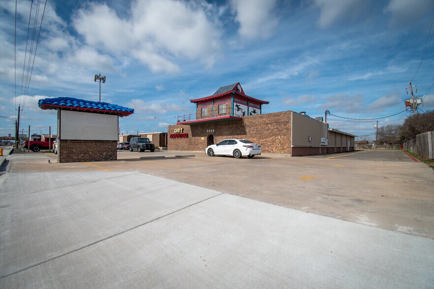 More Photos Of 4929 Everhart Rd, Corpus Christi Freestanding For Sale