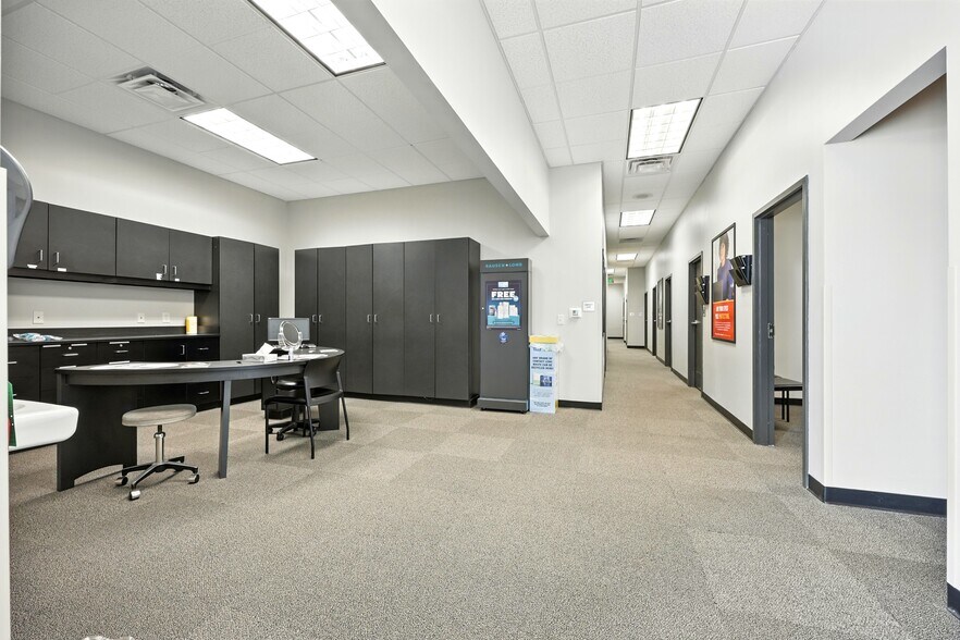 More Photos Of 9480 Arlington Expy, Jacksonville Freestanding For Sale