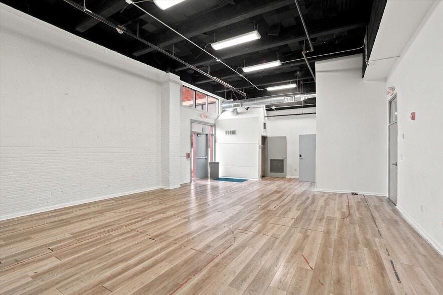More Photos Of 5534-5546 Pulaski Ave, Philadelphia Office For Lease