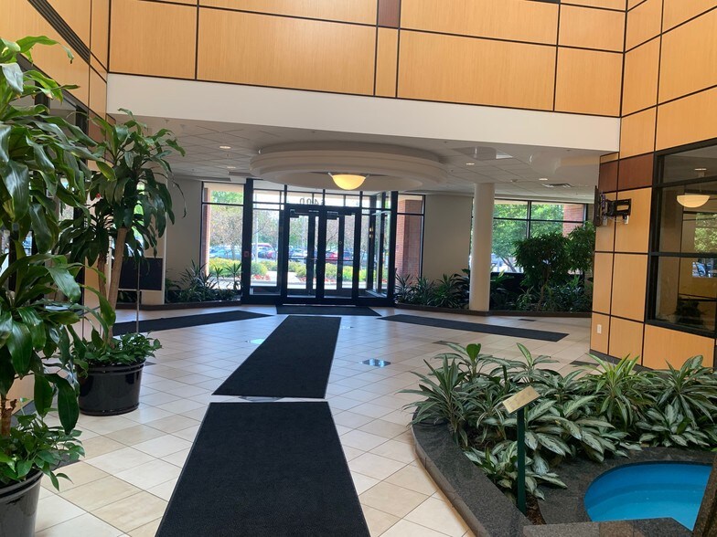 More Photos Of 6400 Main St, Williamsville Office For Lease