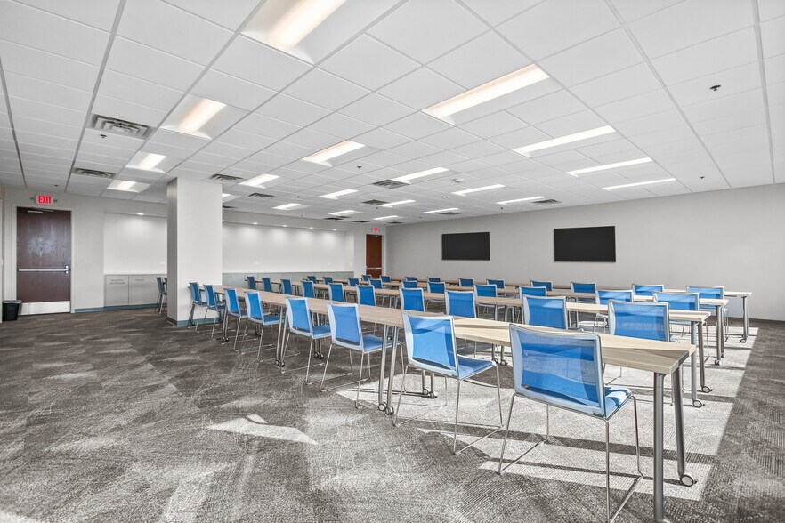 More Photos Of 7900 International Dr, Bloomington Office For Lease