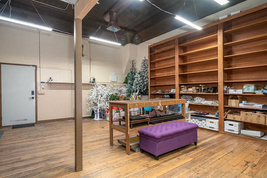 More Photos Of 308 Main St, Polson General Retail For Sale