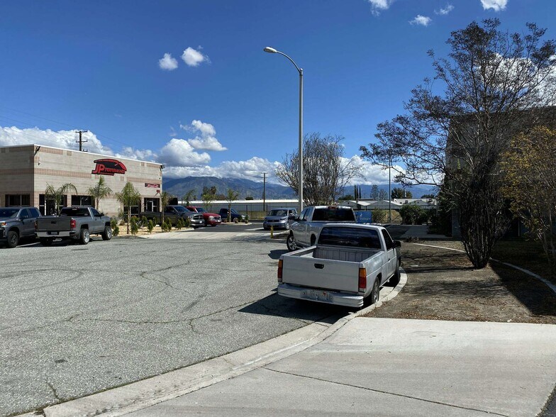 More Photos Of 615 Oak Ct, San Bernardino Warehouse For Sale