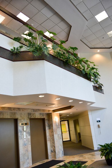 More Photos Of 3500 E Coliseum Blvd, Fort Wayne Office For Lease