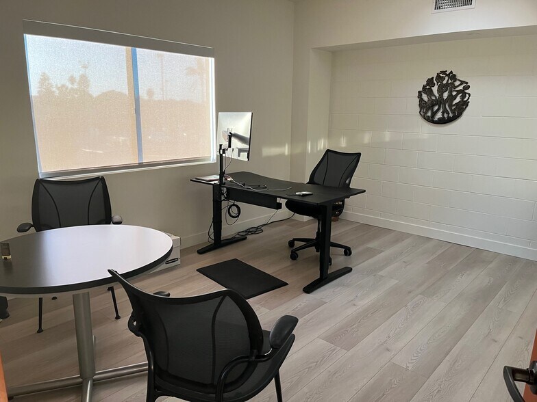 More Photos Of 142 N Cedros Ave, Solana Beach Storefront Retail Office For Lease