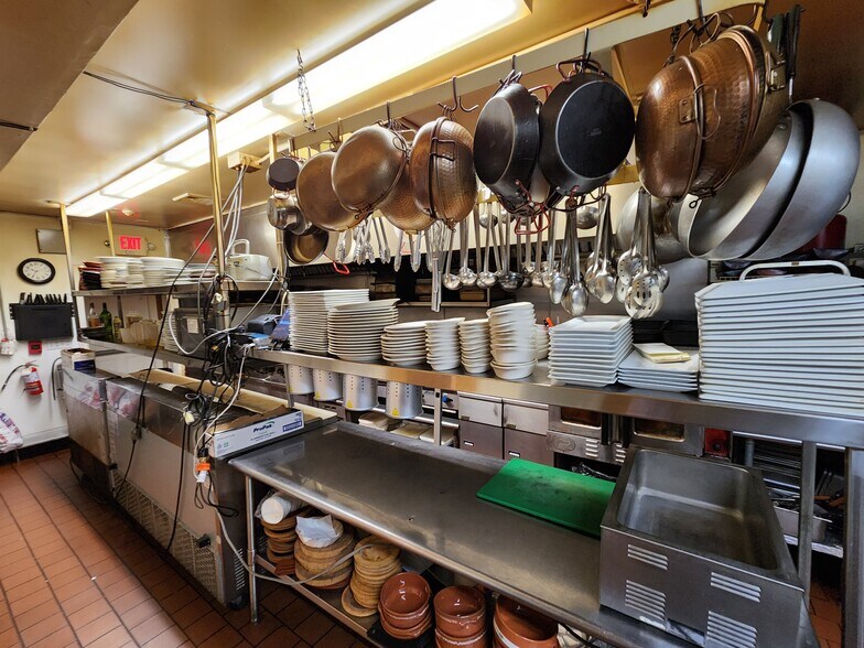 More Photos Of 128 County St, New Bedford Restaurant For Sale