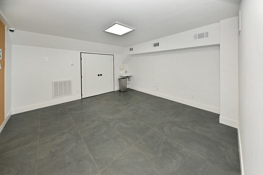 More Photos Of 1 S Liberty Dr, Stony Point Storefront For Sale