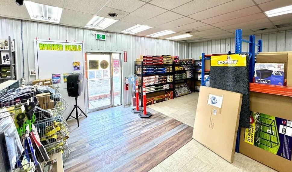 More Photos Of 6103 54 St, Ponoka Warehouse For Sale