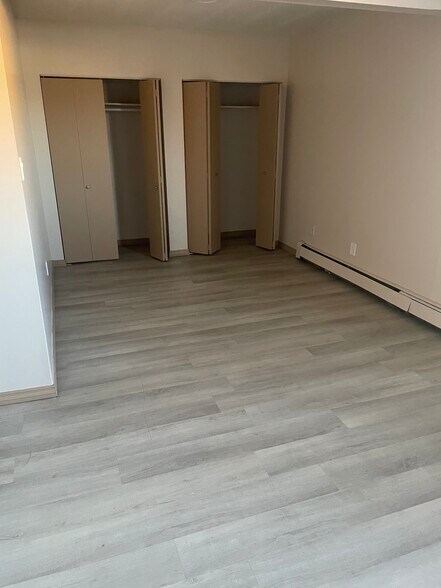 More Photos Of 11715 124th St NW, Edmonton Apartments For Sale