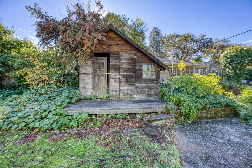 More Photos Of 825 N Forbes St, Lakeport Specialty For Sale