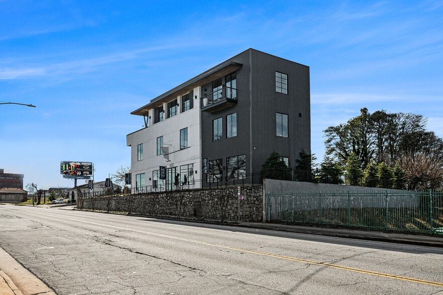 More Photos Of 1400 Howell Mill Rd NW, Atlanta Restaurant For Sale