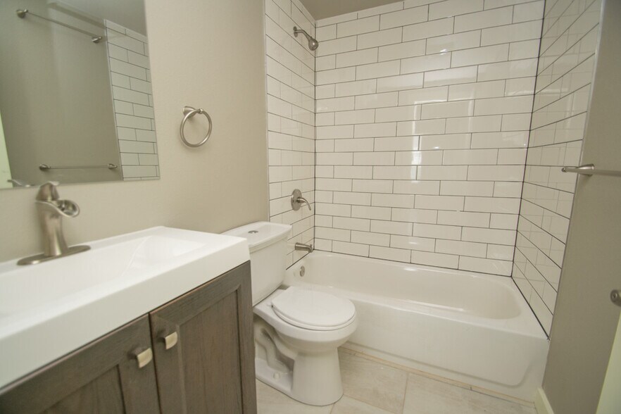 More Photos Of 1806 17th St, Boulder Apartments For Sale