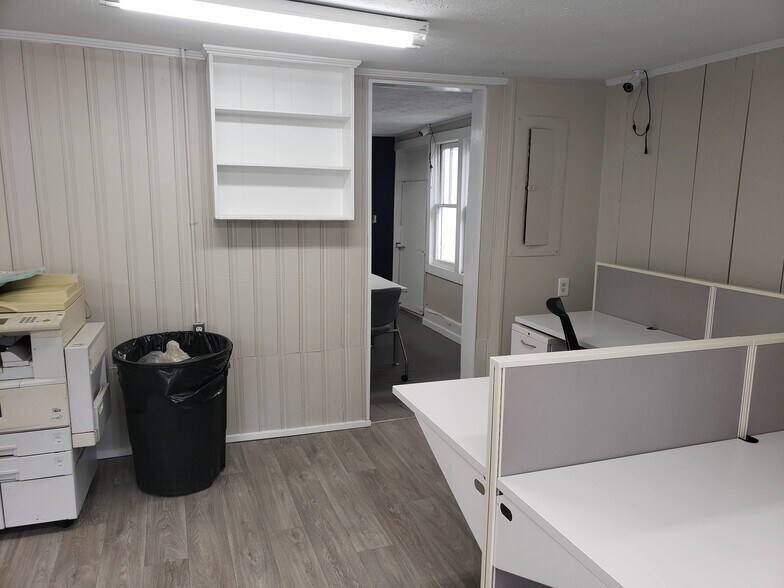 More Photos Of 216 E Memorial Dr, Dallas Storefront Retail Office For Sale