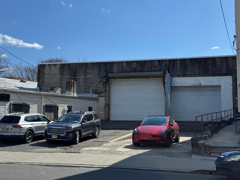 More Photos Of 470 Grove St, Irvington Industrial For Sale