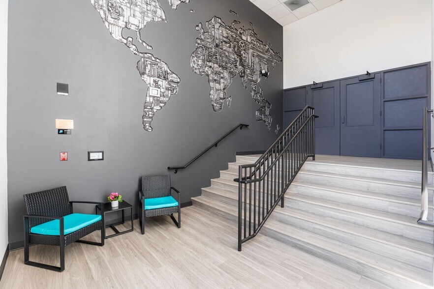 More Photos Of 136 4th St N, Saint Petersburg Office For Lease