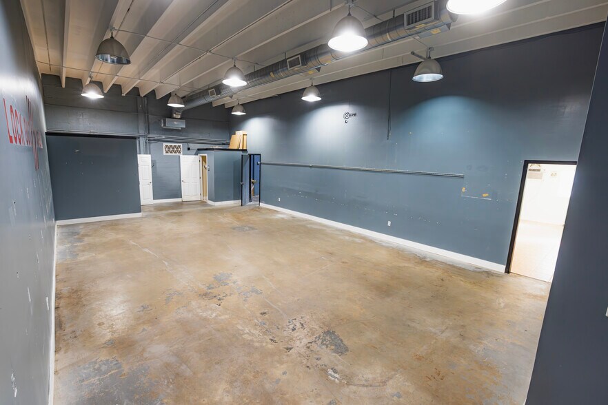 More Photos Of 3805 NW 35th Ave, Miami Warehouse For Sale