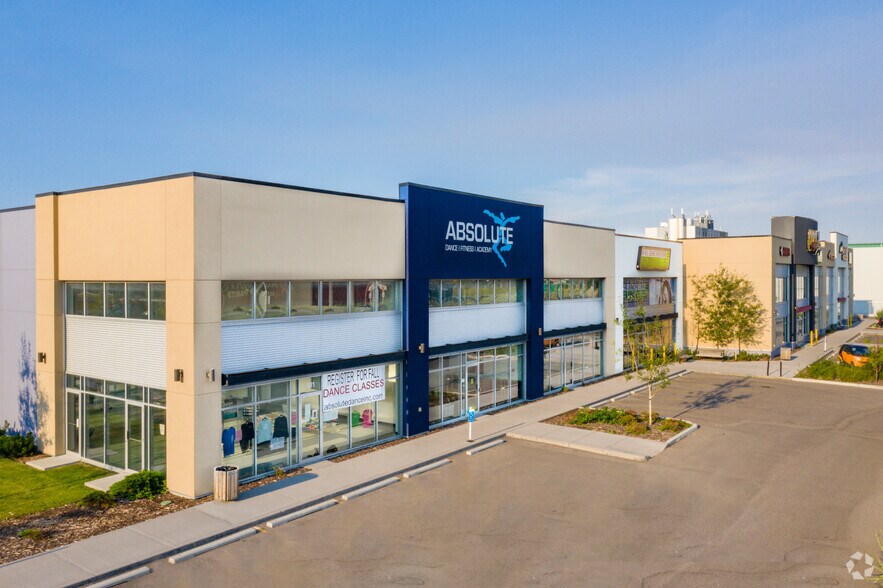 Primary Photo Of 620-630 Mcknight Blvd NE, Calgary Auto Dealership For Lease